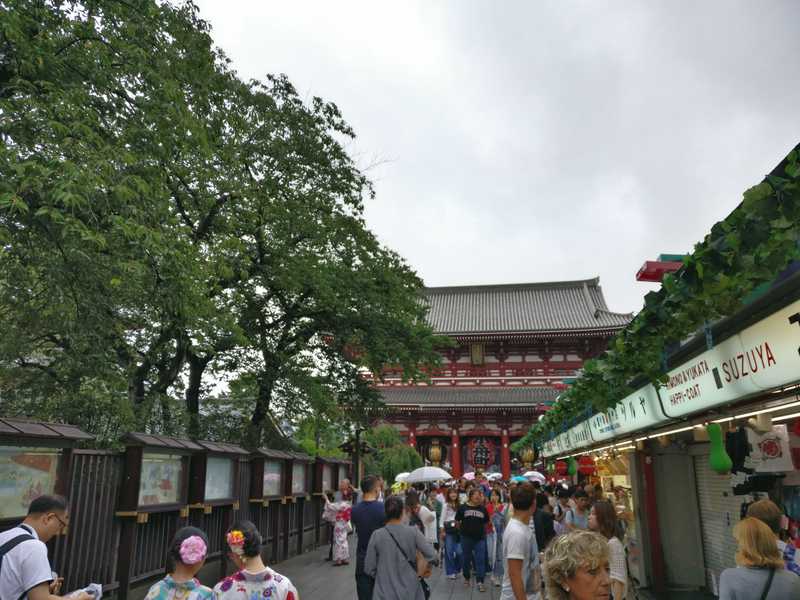 Verkaufsstraße auf dem Weg zum Sensō-ji